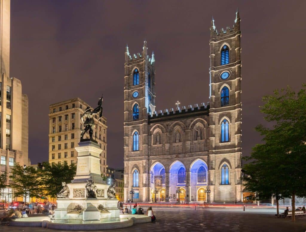 Basiělica de Notre-Dame, Montreal, Canada